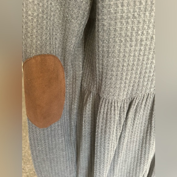 Umgee waffle knit gray babydoll dress with front pockets size small - Picture 5 of 11